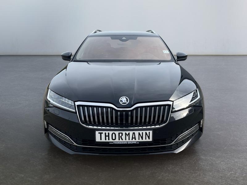 Skoda Superb · L&K
