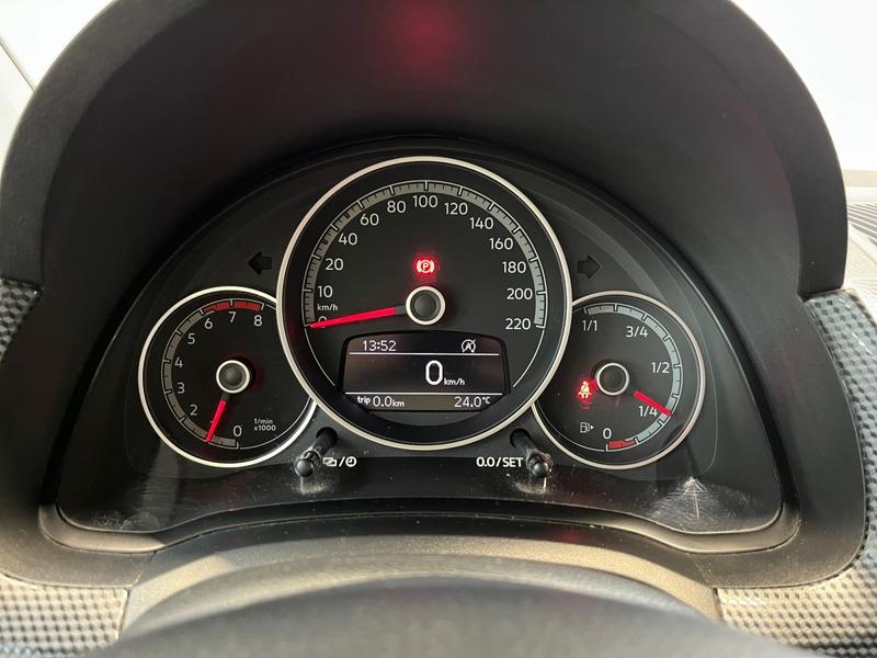 VW up! · move up! · Bild 12