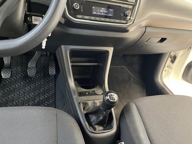VW up! · move up! · Bild 9