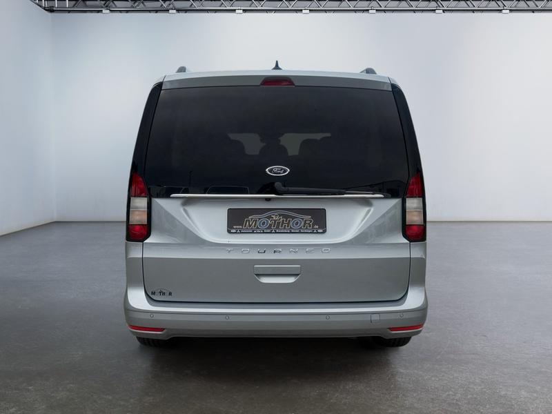 Ford Tourneo Connect · Titanium
