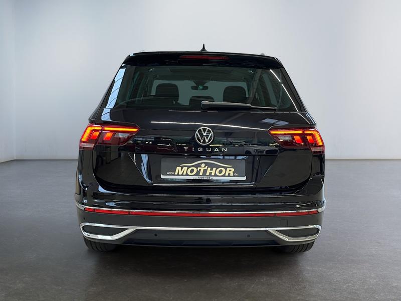 VW Tiguan · Elegance
