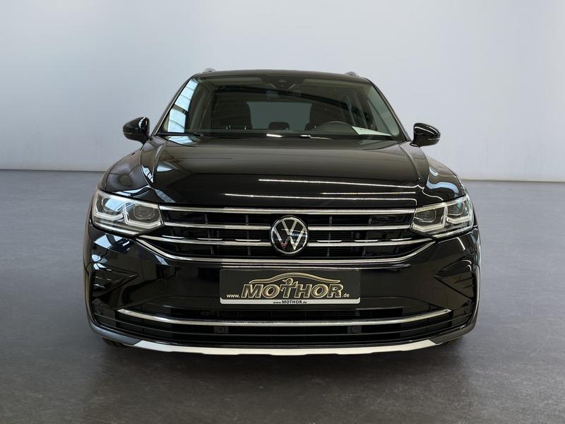 VW Tiguan · Elegance