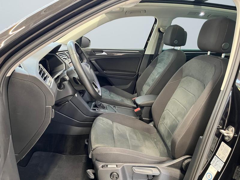 VW Tiguan · Elegance