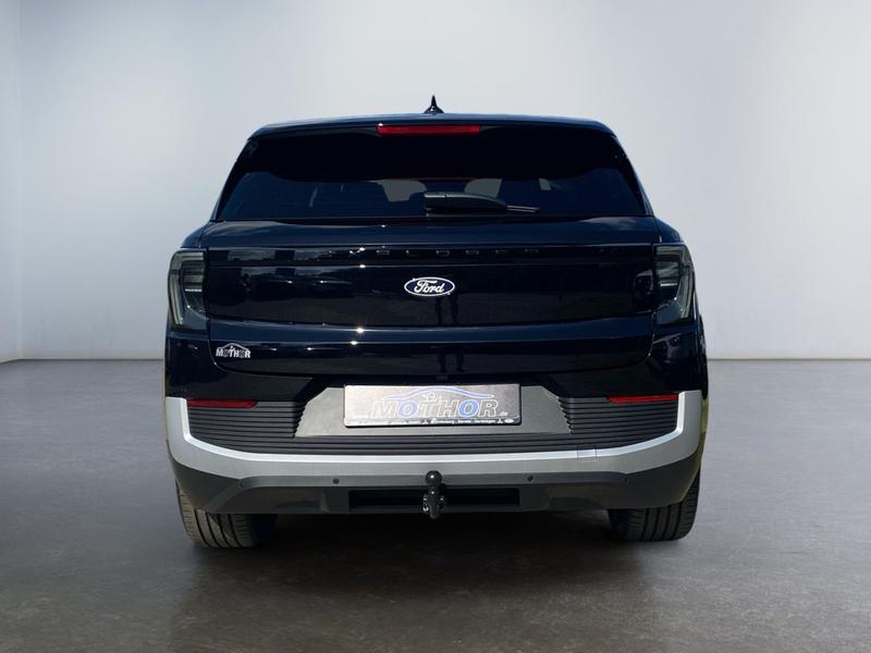 Ford Explorer · Premium
