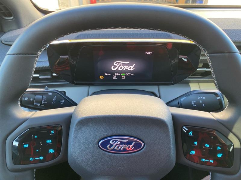 Ford Explorer · Premium · Bild 14