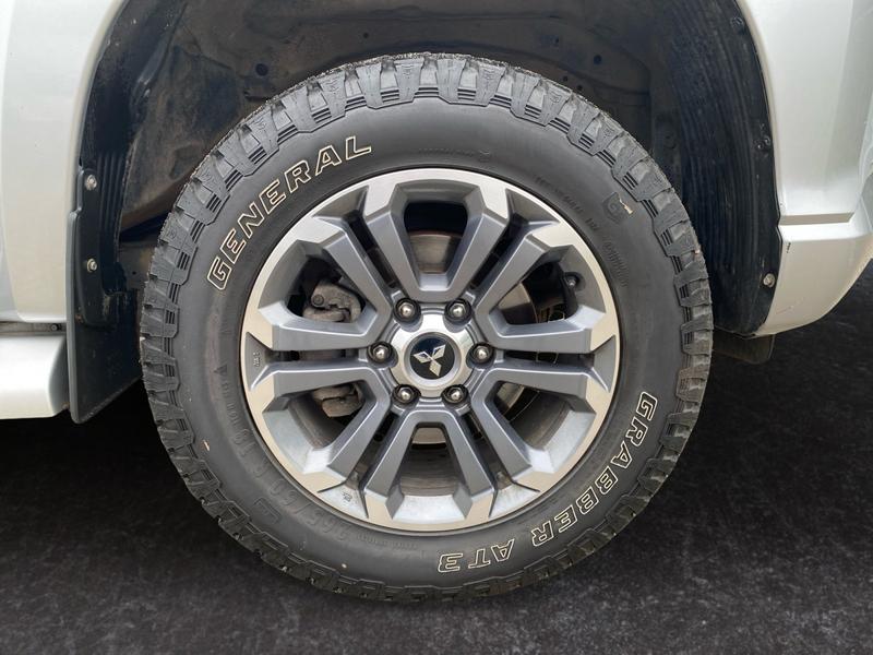 Mitsubishi L200 · Select Doppelkabine · Bild 14