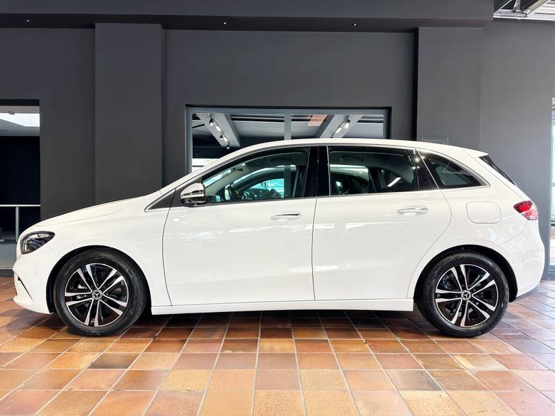 Mercedes-Benz B 200