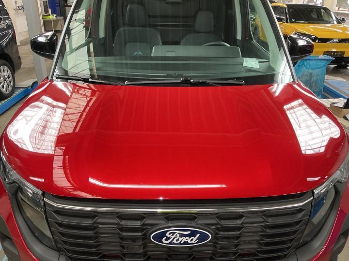 Ford Transit Courier