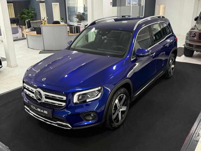 Mercedes-Benz GLB 220