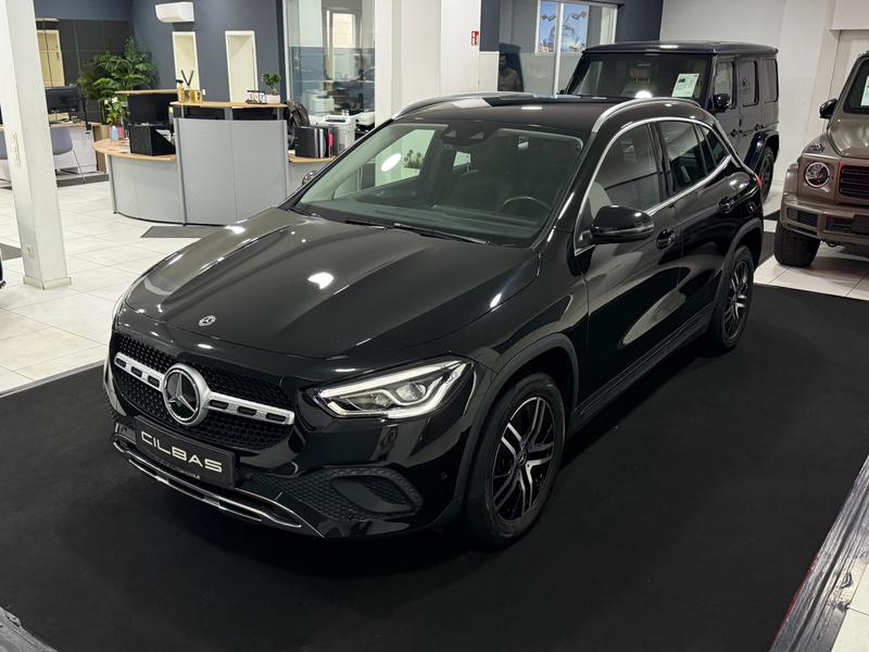 Mercedes-Benz GLA 220