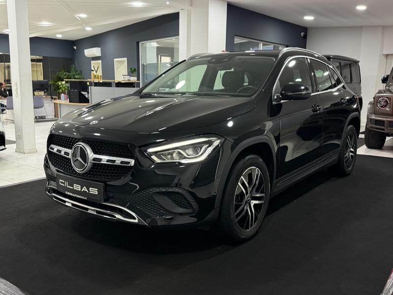 Mercedes-Benz GLA 220