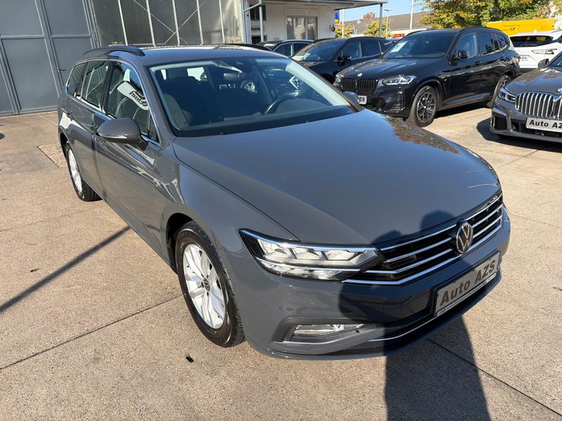 VW Passat Variant