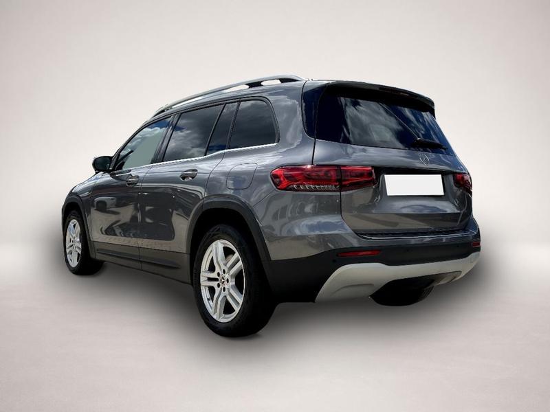 Mercedes-Benz GLB 220