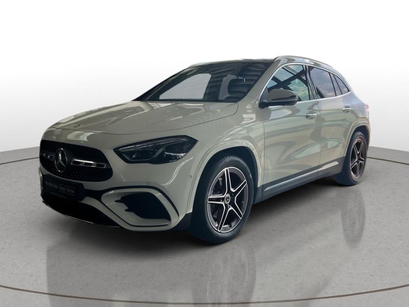 Mercedes-Benz GLA 200