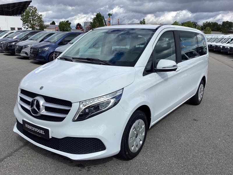 Mercedes-Benz V 220
