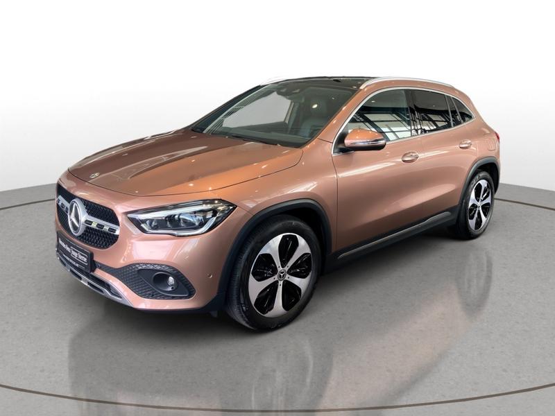 Mercedes-Benz GLA 220