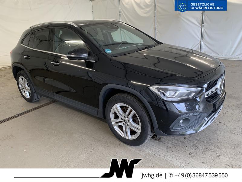 Mercedes-Benz GLA 220