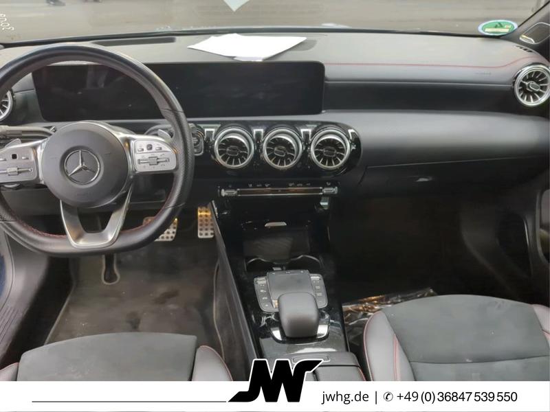 Mercedes-Benz CLA 220
